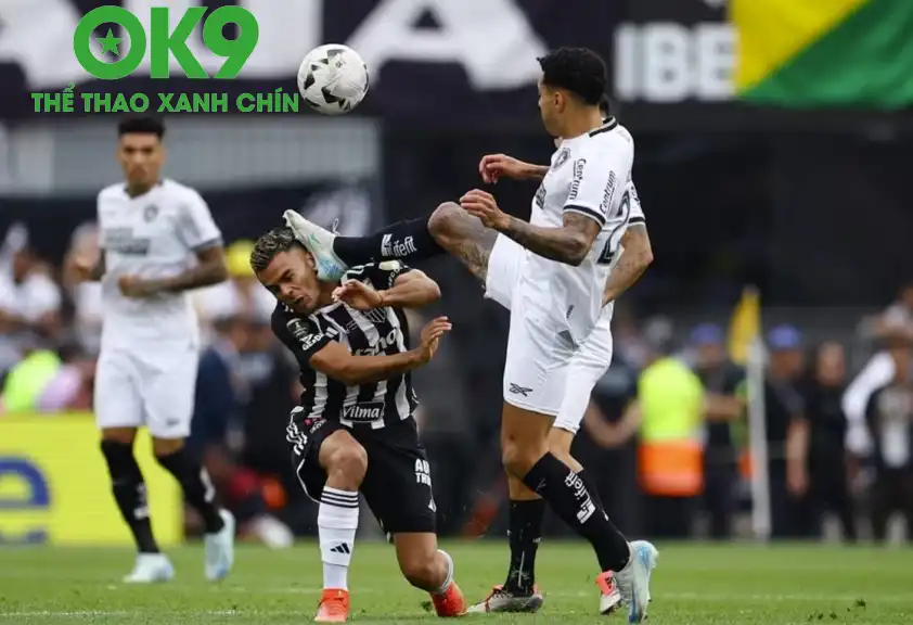 Lịch sử đối đầu giữa hai đội cực kỳ cân bằng, thường chỉ được định đoạt bằng những khoảnh khắc